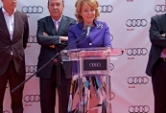 La Presidenta de la Comunidad de Madrid coloca la primera piedra de Audi Center Madrid Las Rozas 